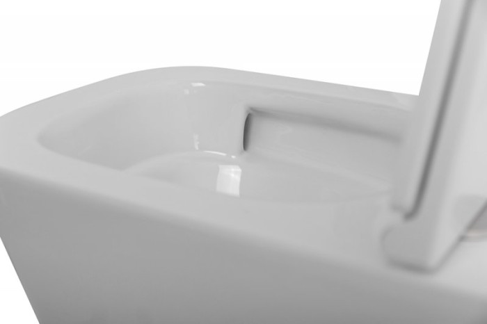 Унитаз подвесной безободковый со смывом TORNADO BelBagno ARDENTE-TOR BB520CH-TOR