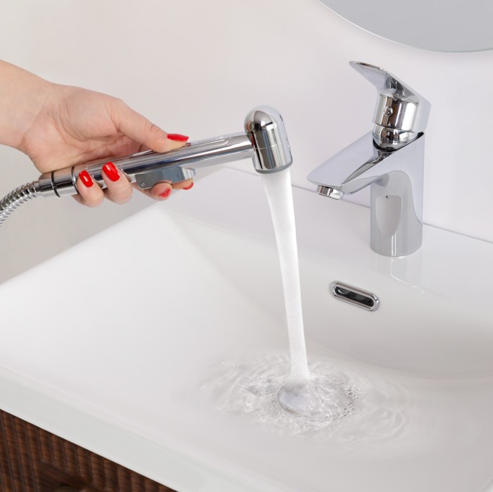 Смеситель для раковины без донного клапана с гигиеническим душем BelBagno DUE-LVM/HGN-CRM-W0