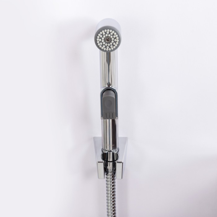 Смеситель для раковины без донного клапана с гигиеническим душем BelBagno DUE-LVM/HGN-CRM-W0